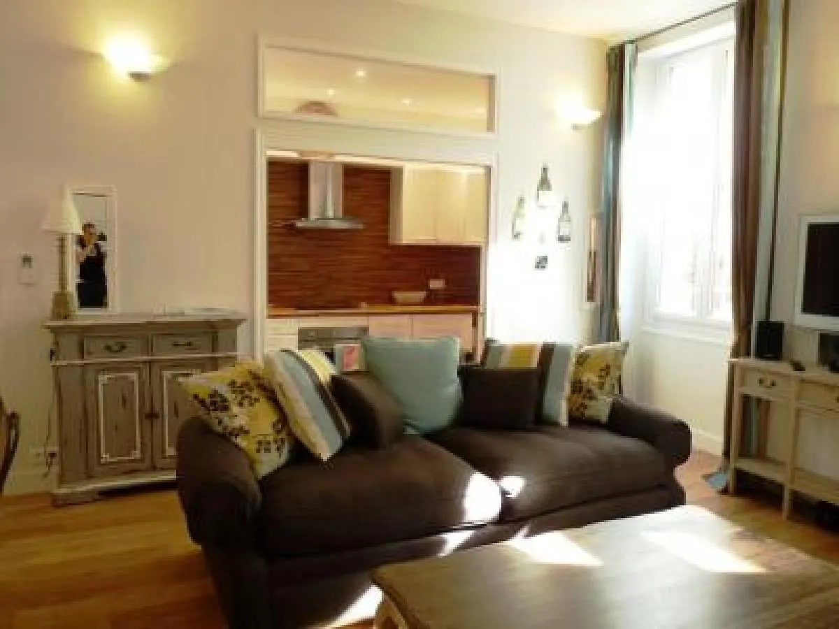 Luxury Three Bed Apartment In Cannes Just A Couple Of Minutes Walk To The Palais And Beaches 669